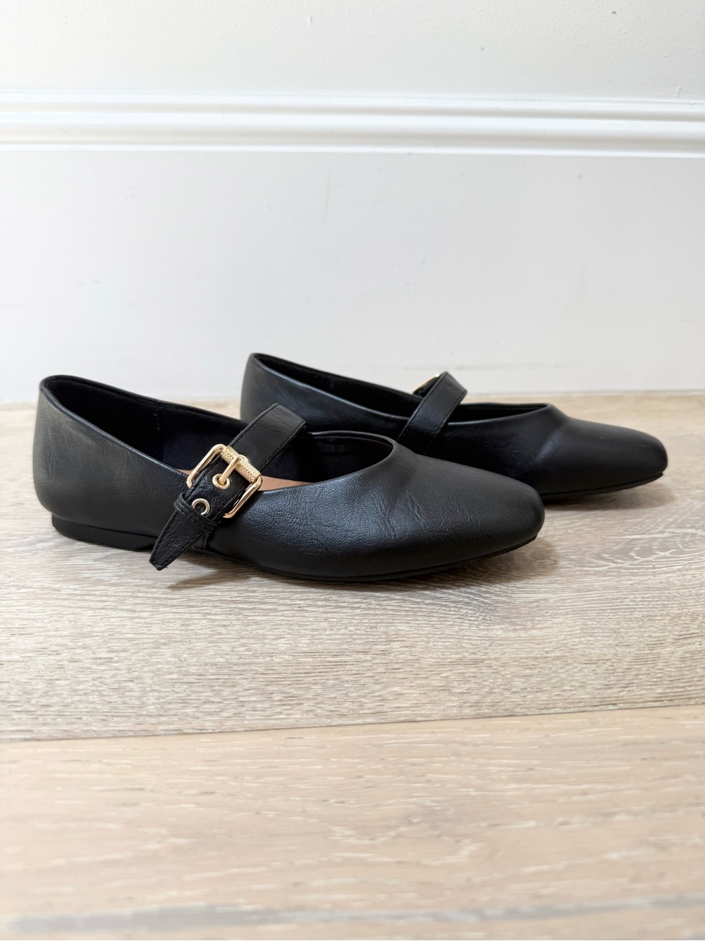 Dolce Vita Mulaney Mary Jane Flat - Picture 2 of 5